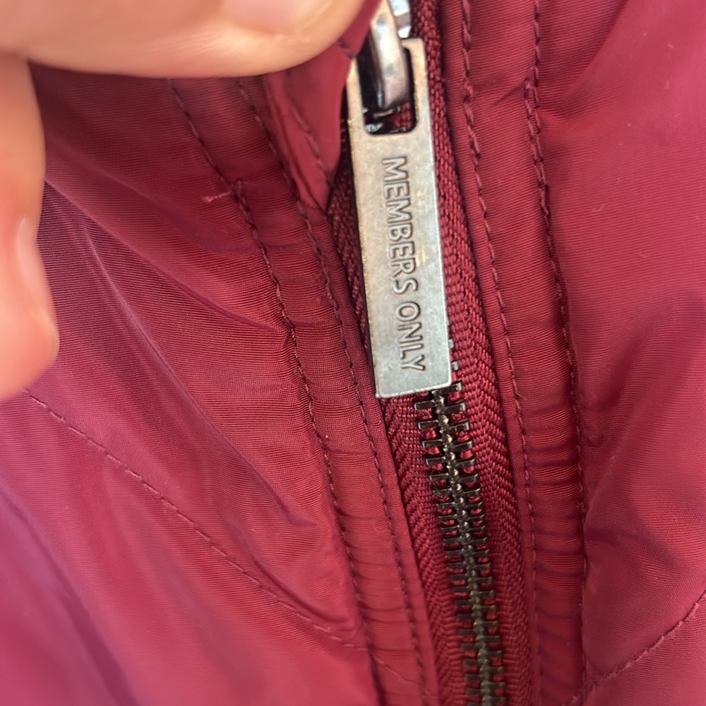 Members Only burgundy bomber jacket - Picture 8 of 8